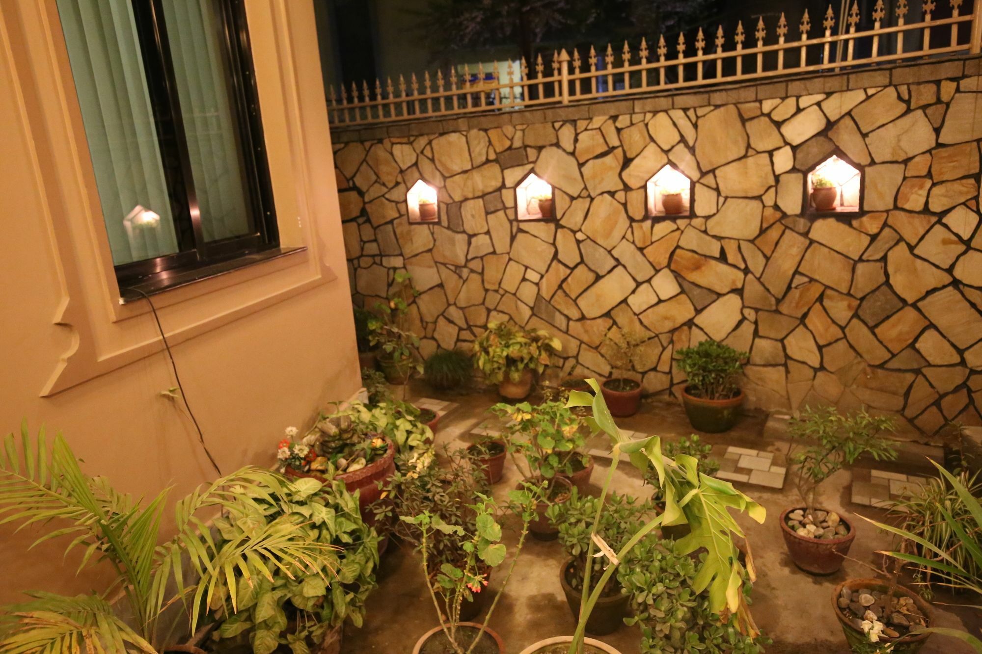 Rinchen Hotel Kathmandu Buitenkant foto
